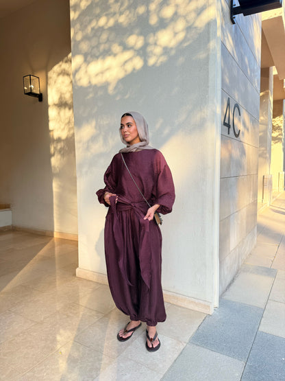 Zola set in Maroon
