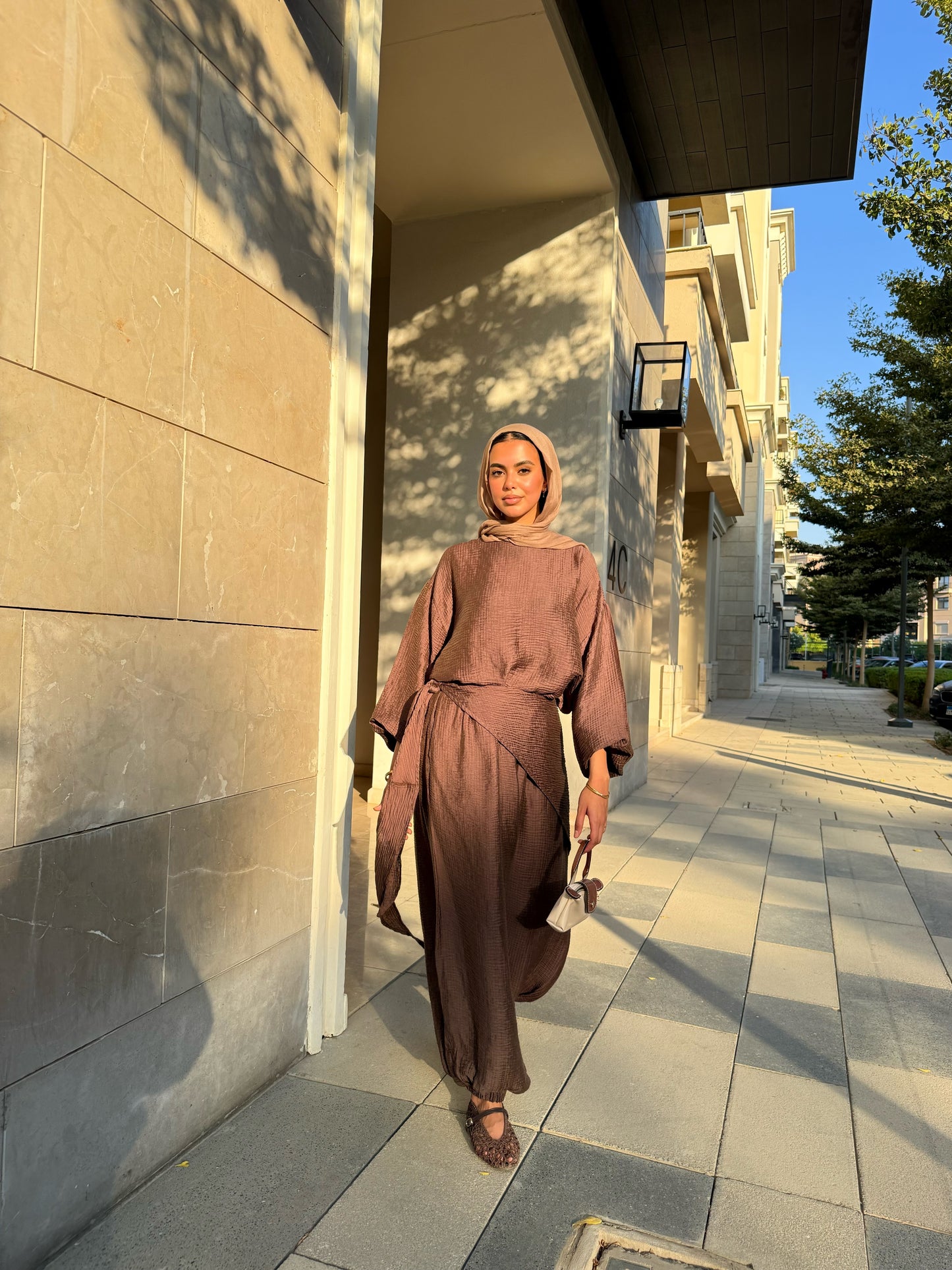 Zola set in Brown