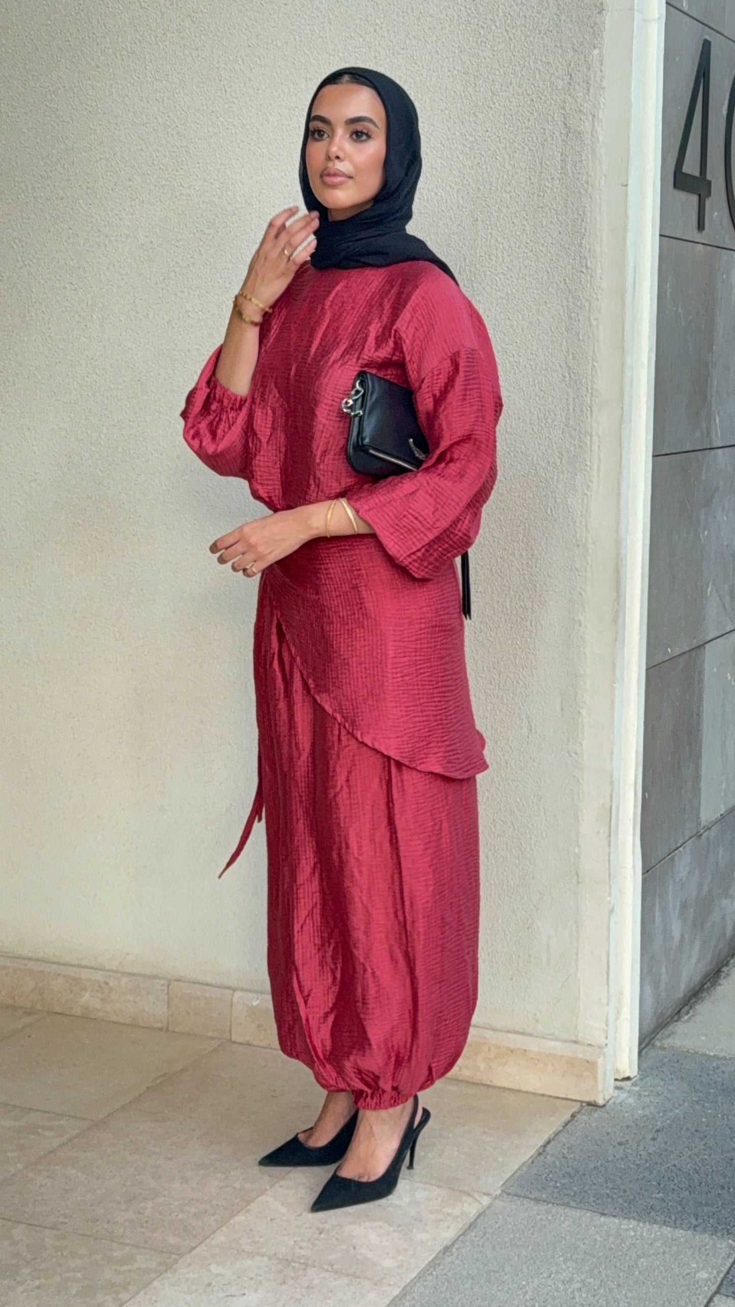 Zola set in Red