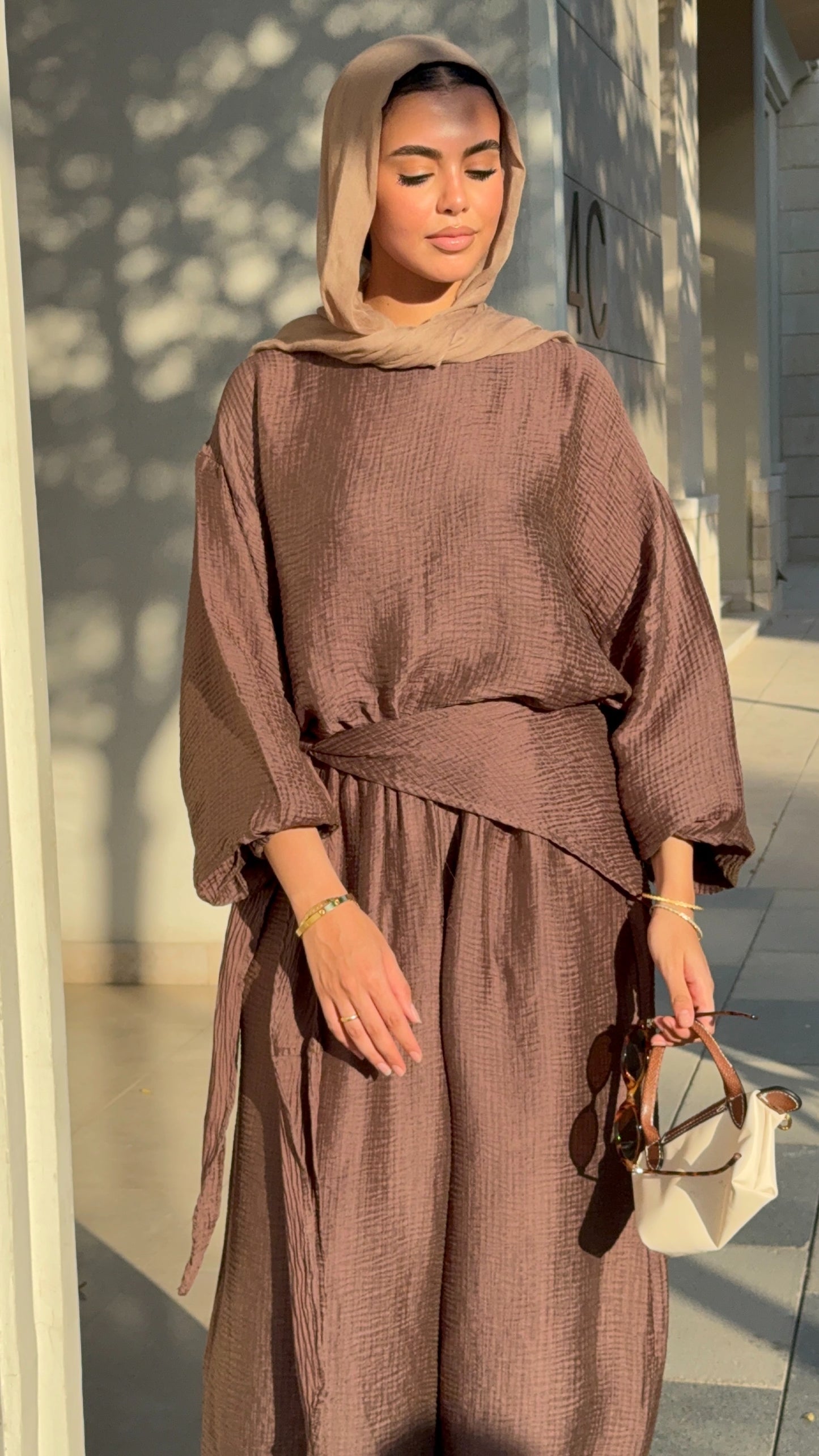 Zola set in Brown