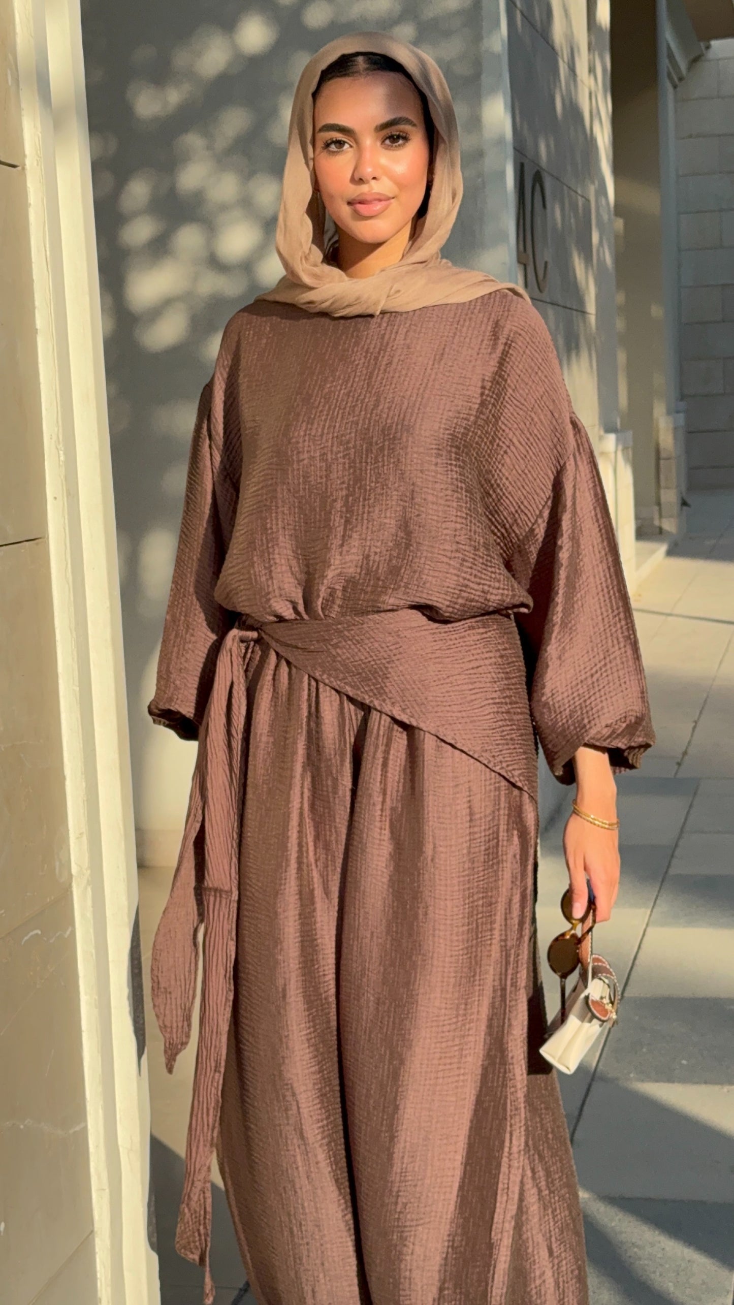 Zola set in Brown