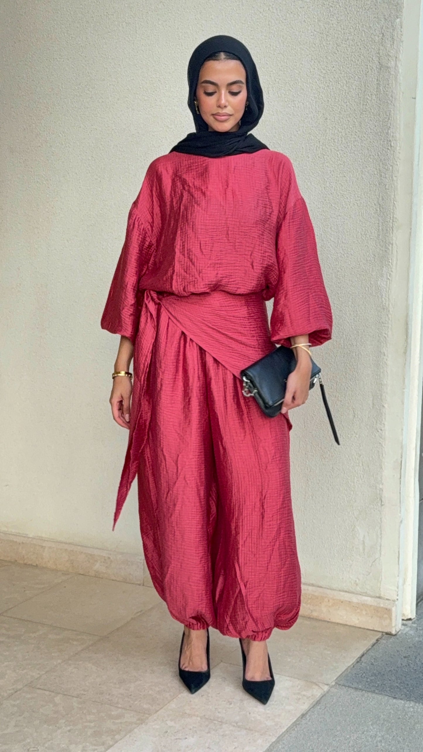 Zola set in Red