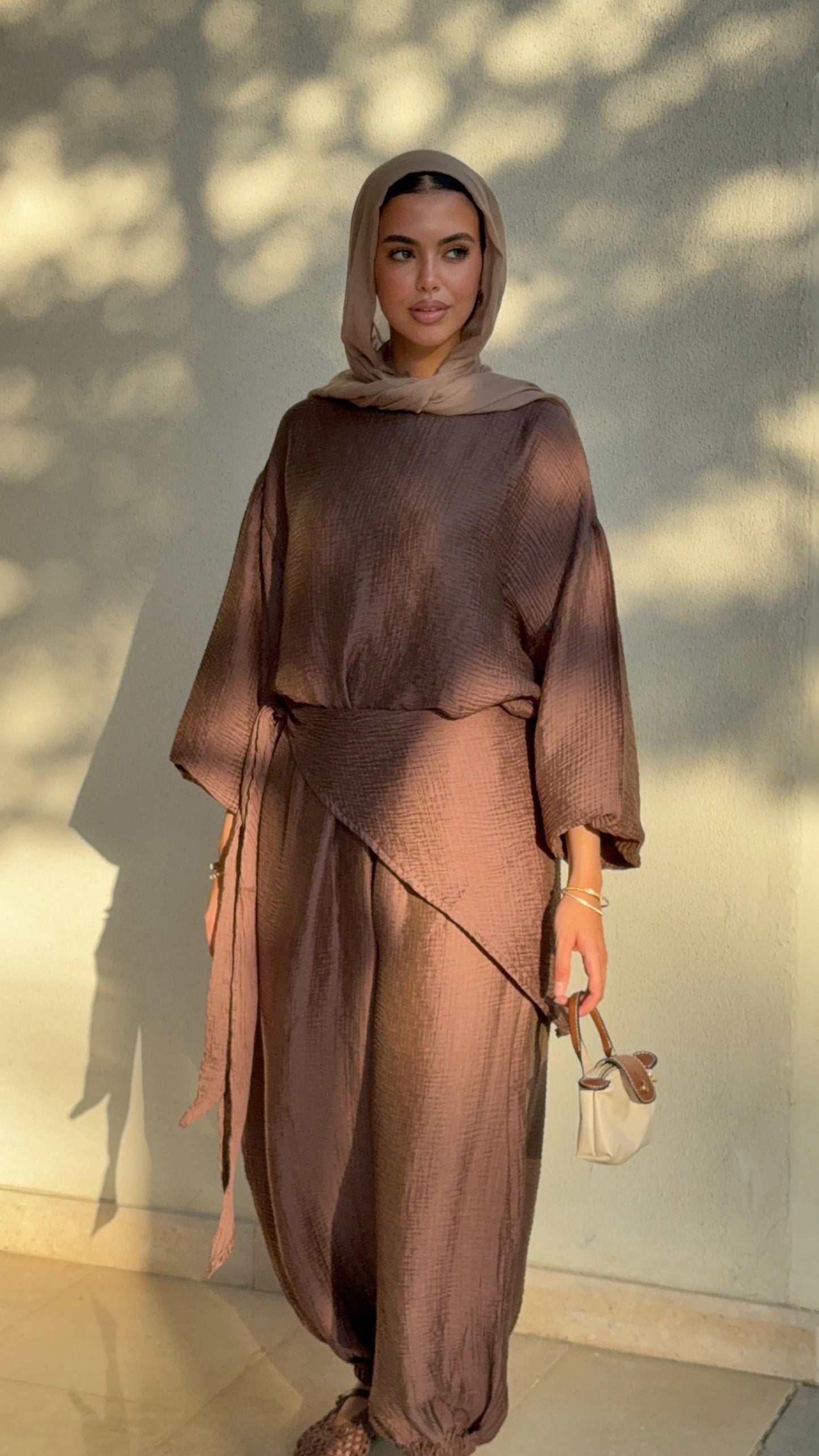 Zola set in Brown