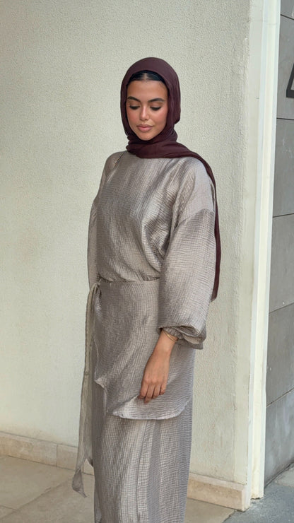 Zola set in Silver
