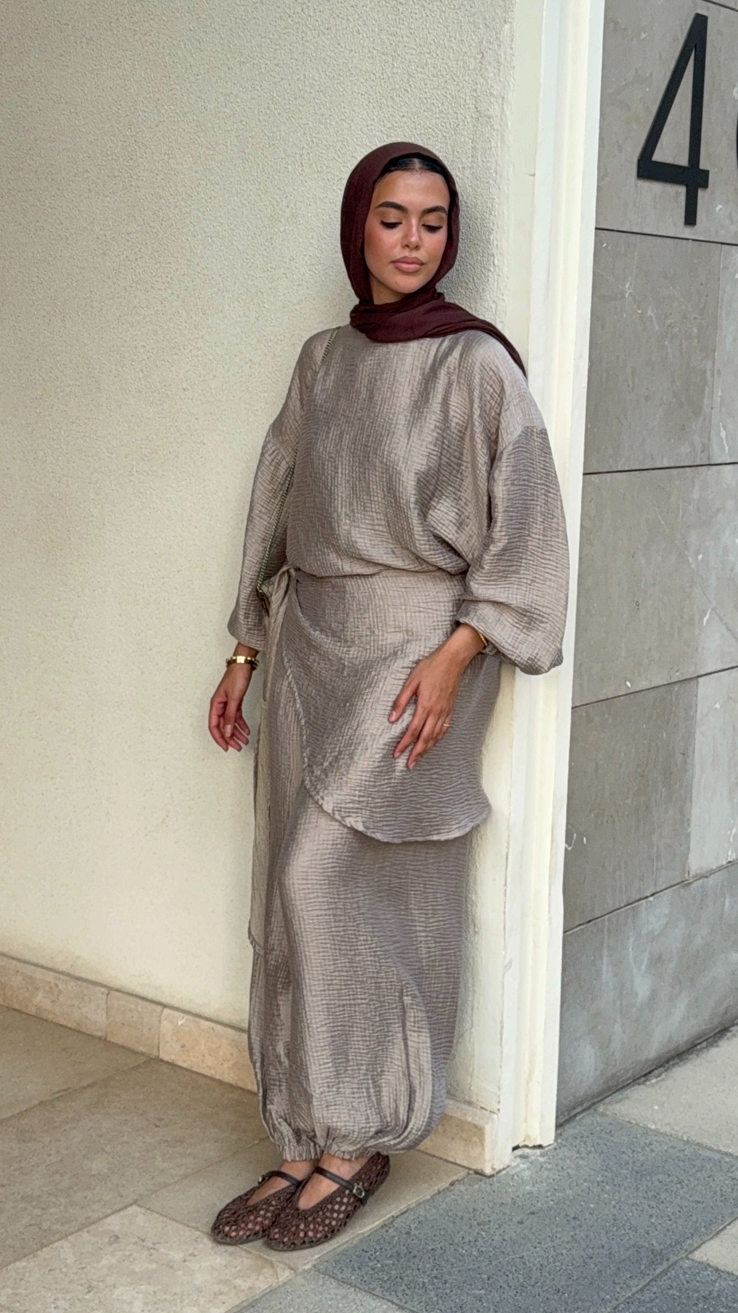 Zola set in Silver