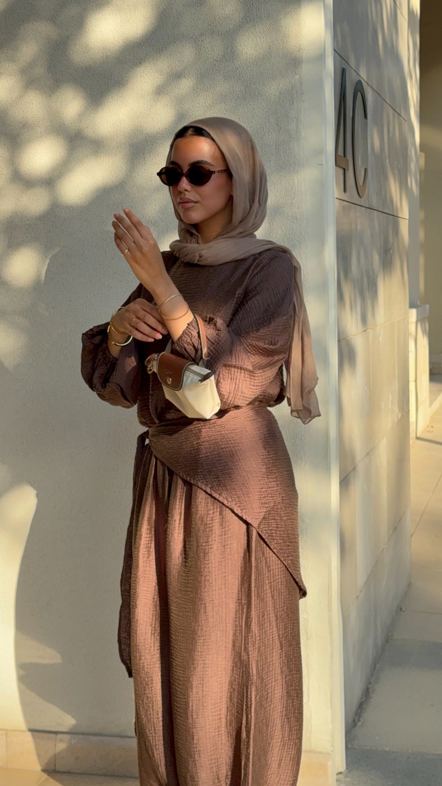 Zola set in Brown