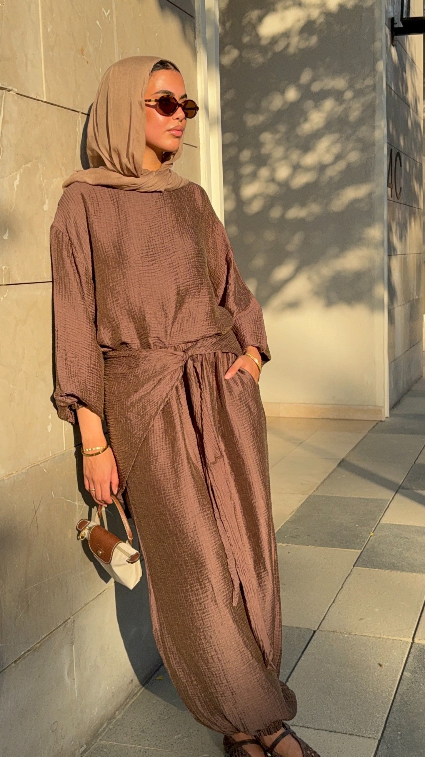 Zola set in Brown