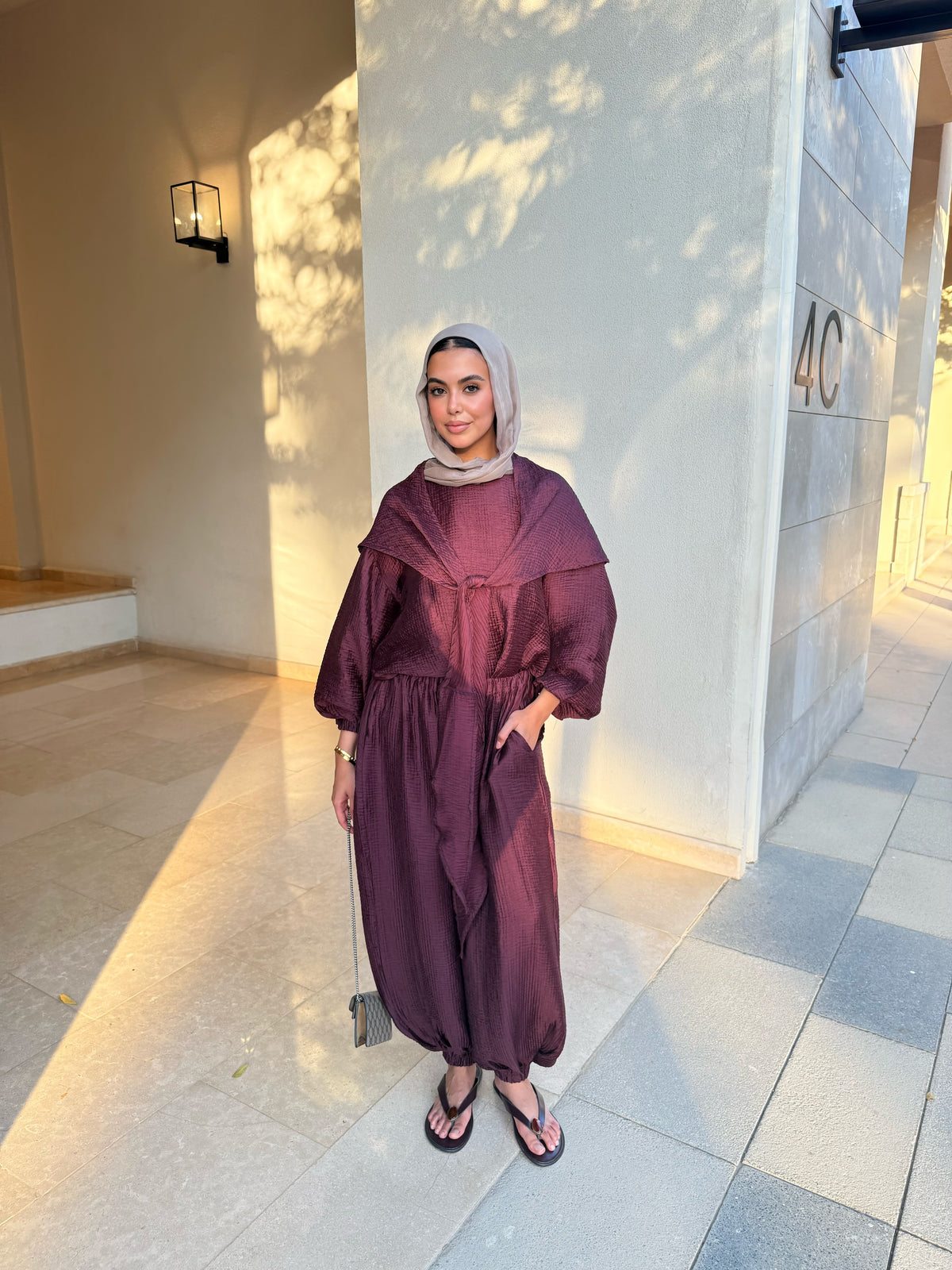 Zola set in Maroon