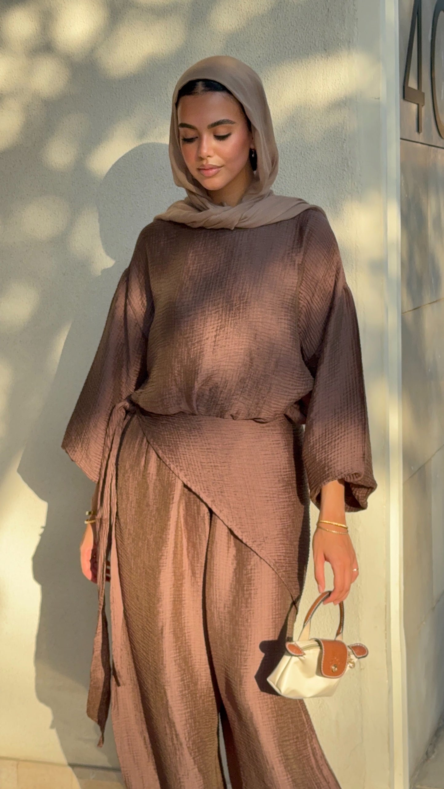 Zola set in Brown