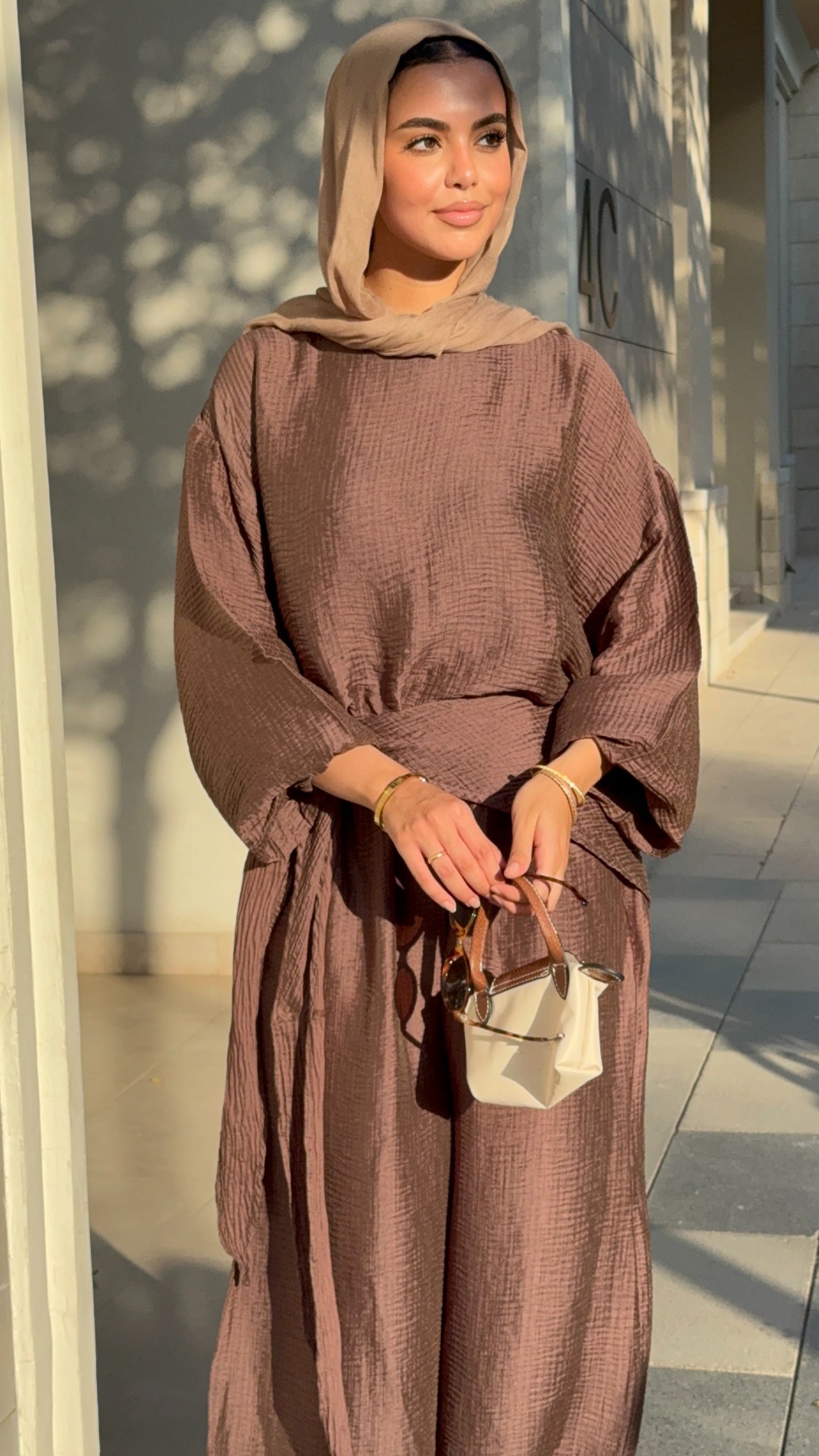 Zola set in Brown