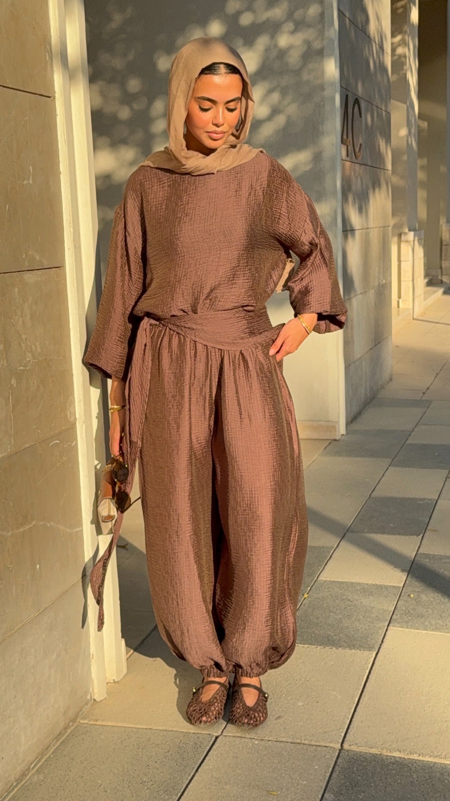 Zola set in Brown