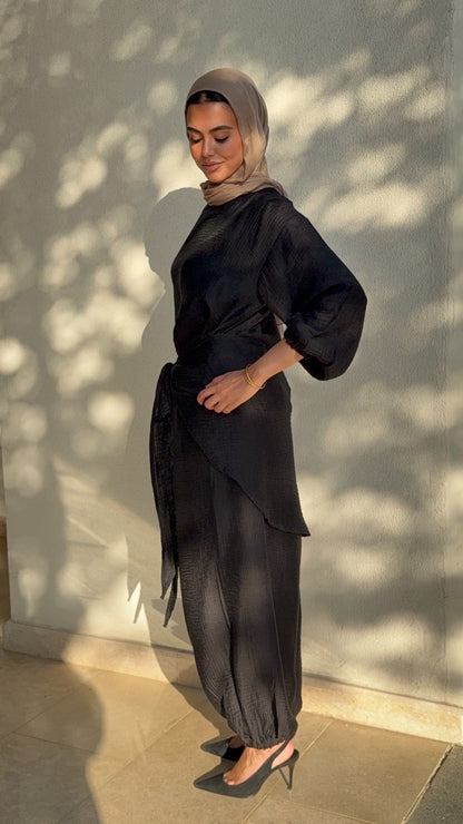Zola set in Black