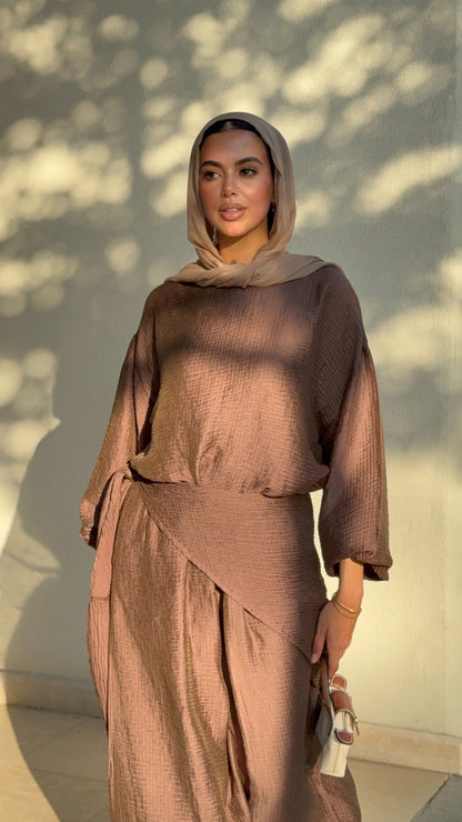 Zola set in Brown