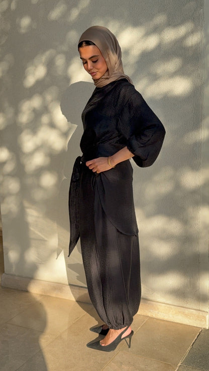 Zola set in Black