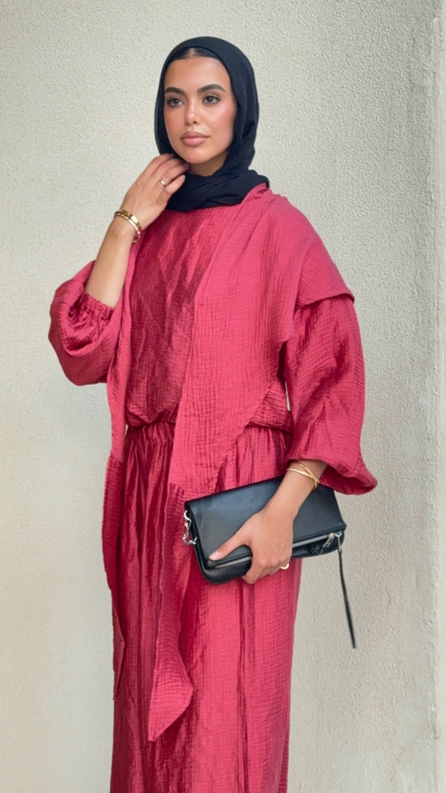 Zola set in Red