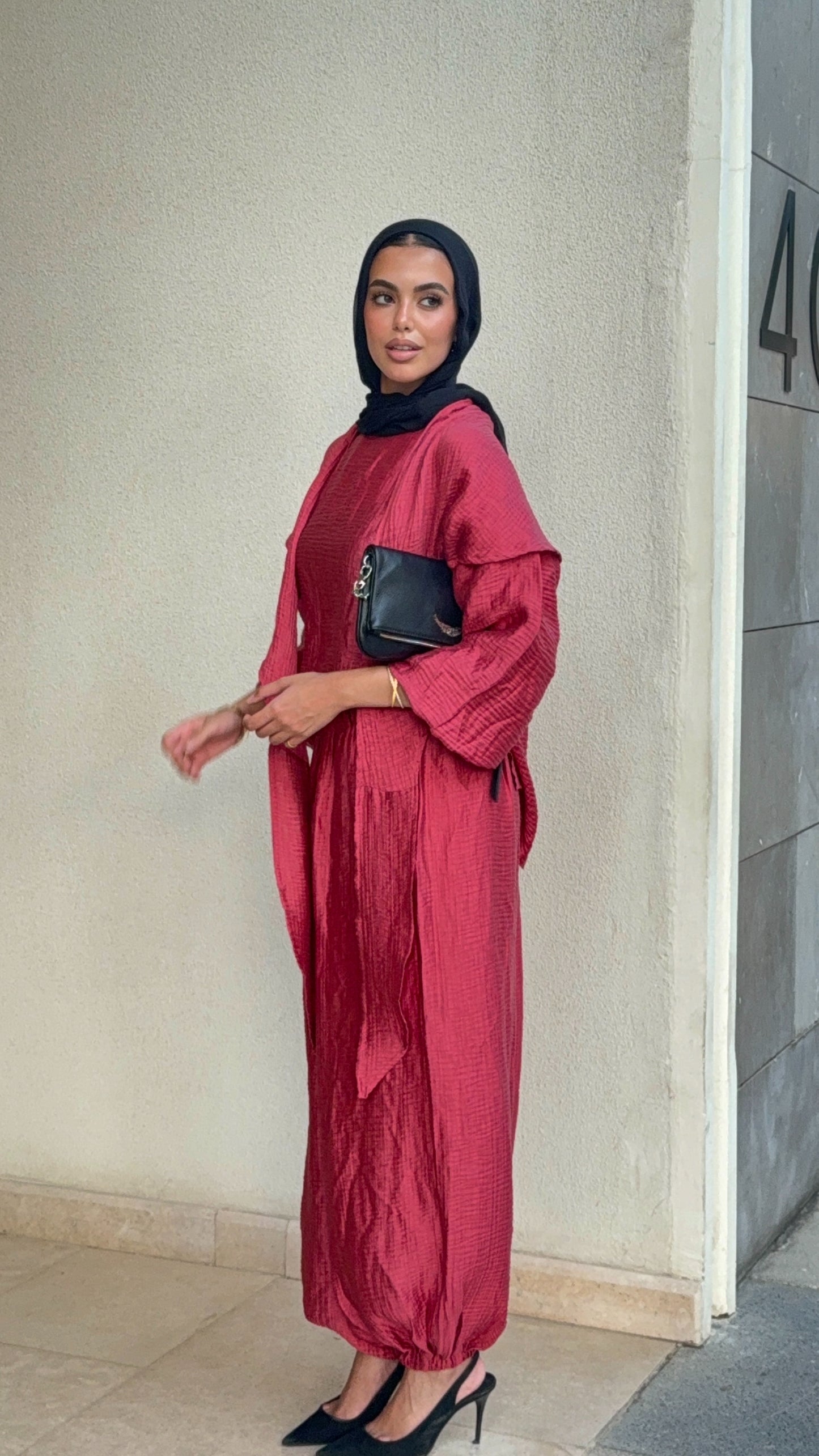 Zola set in Red
