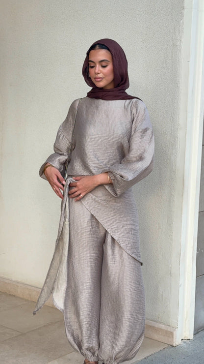 Zola set in Silver