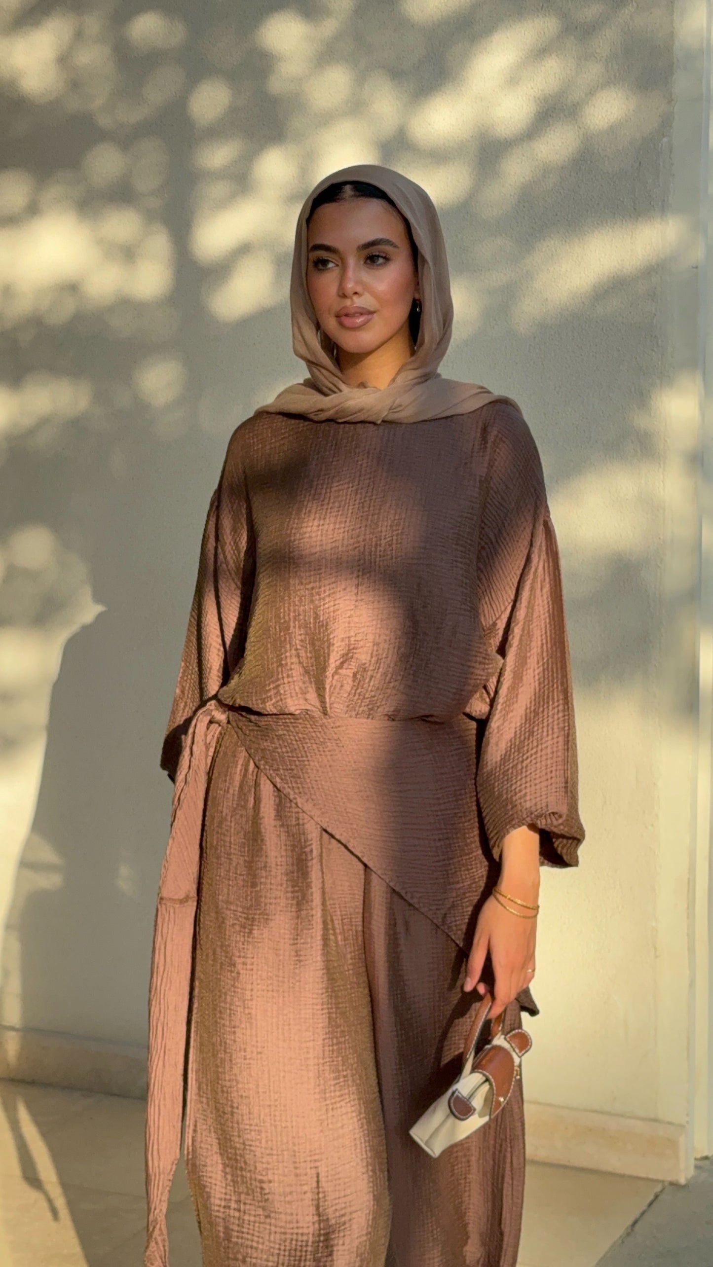 Zola set in Brown
