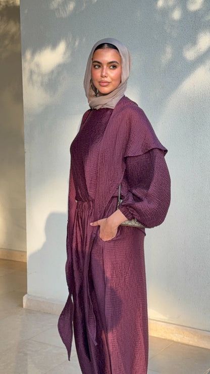 Zola set in Maroon