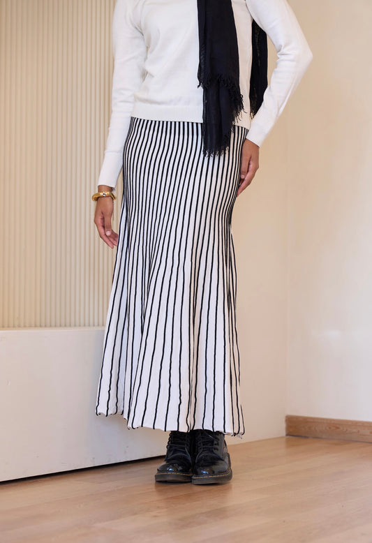 Knitted skirt