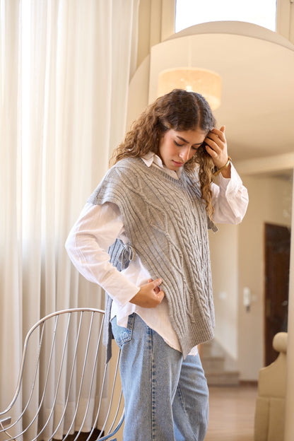 Knitted Vest Grey